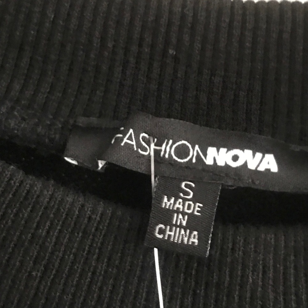 FASHION TOP 🖤 - Picture 4 of 5